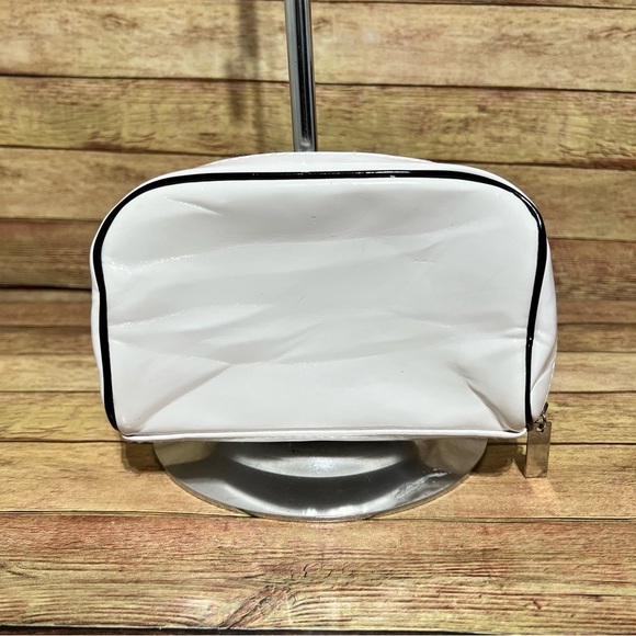 YSL White Cosmetic Bag - Picture 3 of 8